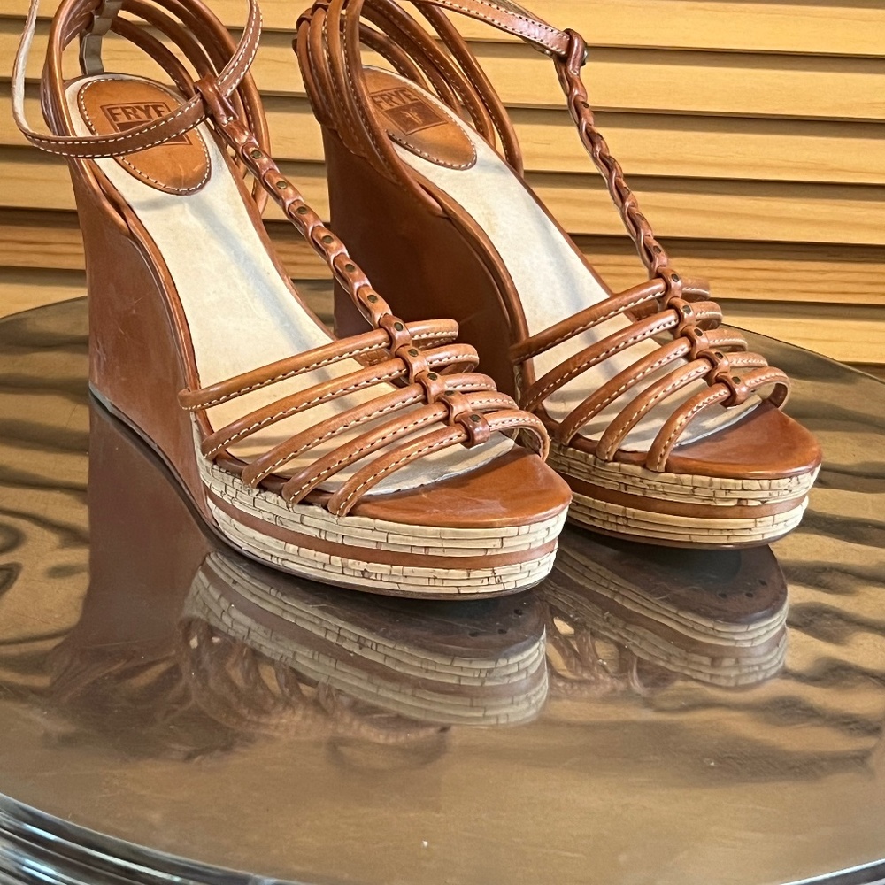 FRYE LEATHER WEDGE SANDAL